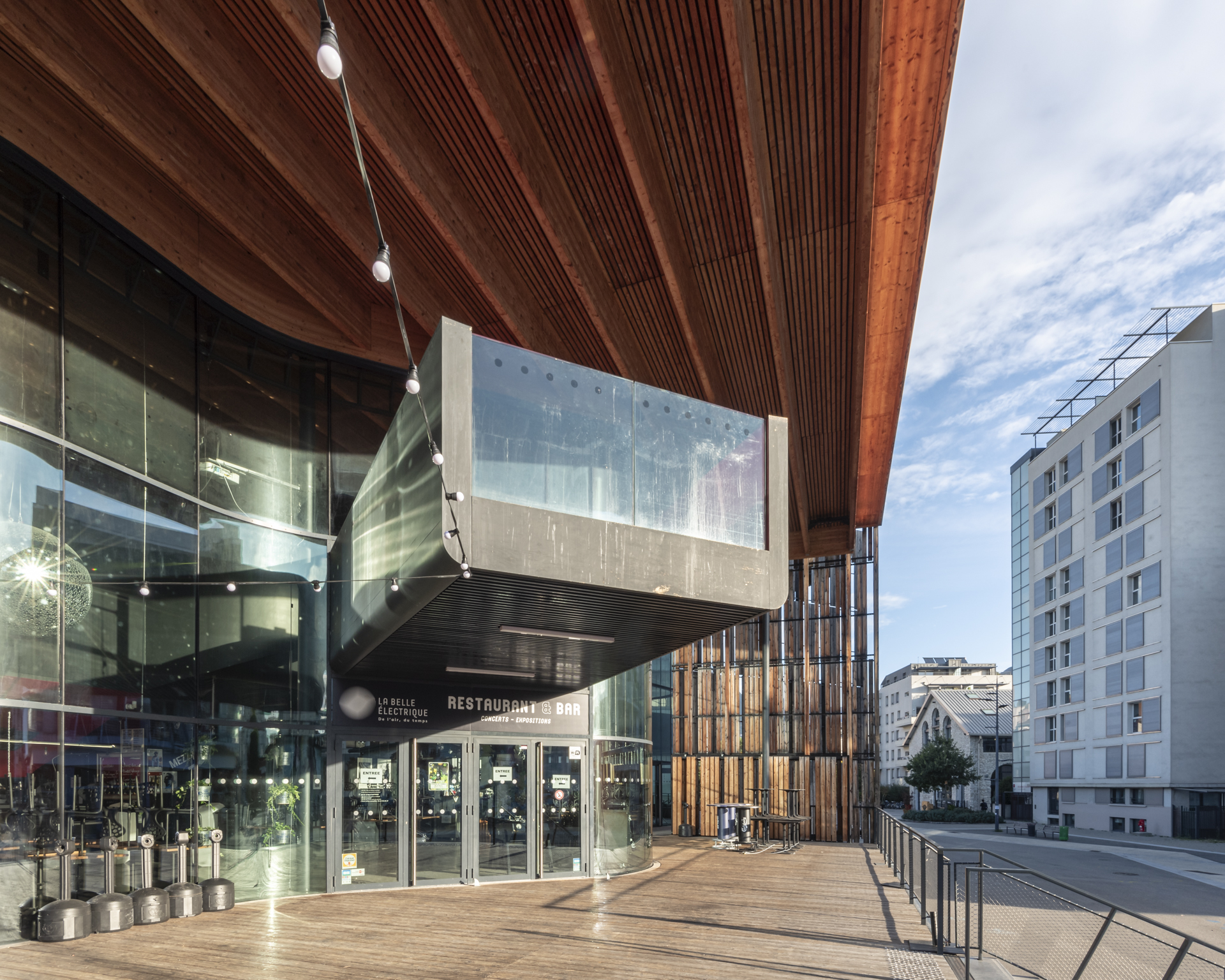 Photographie d'architecture montrant la belle électrique à grenoble