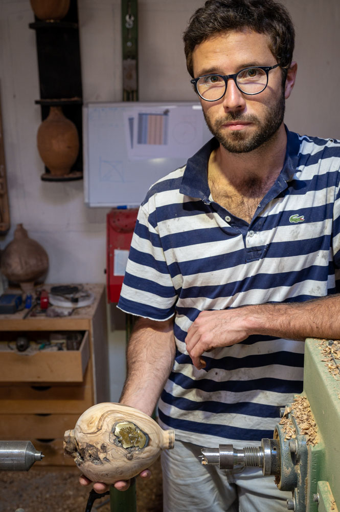 Photo de portrait de Killian présentant le résultat du tournage