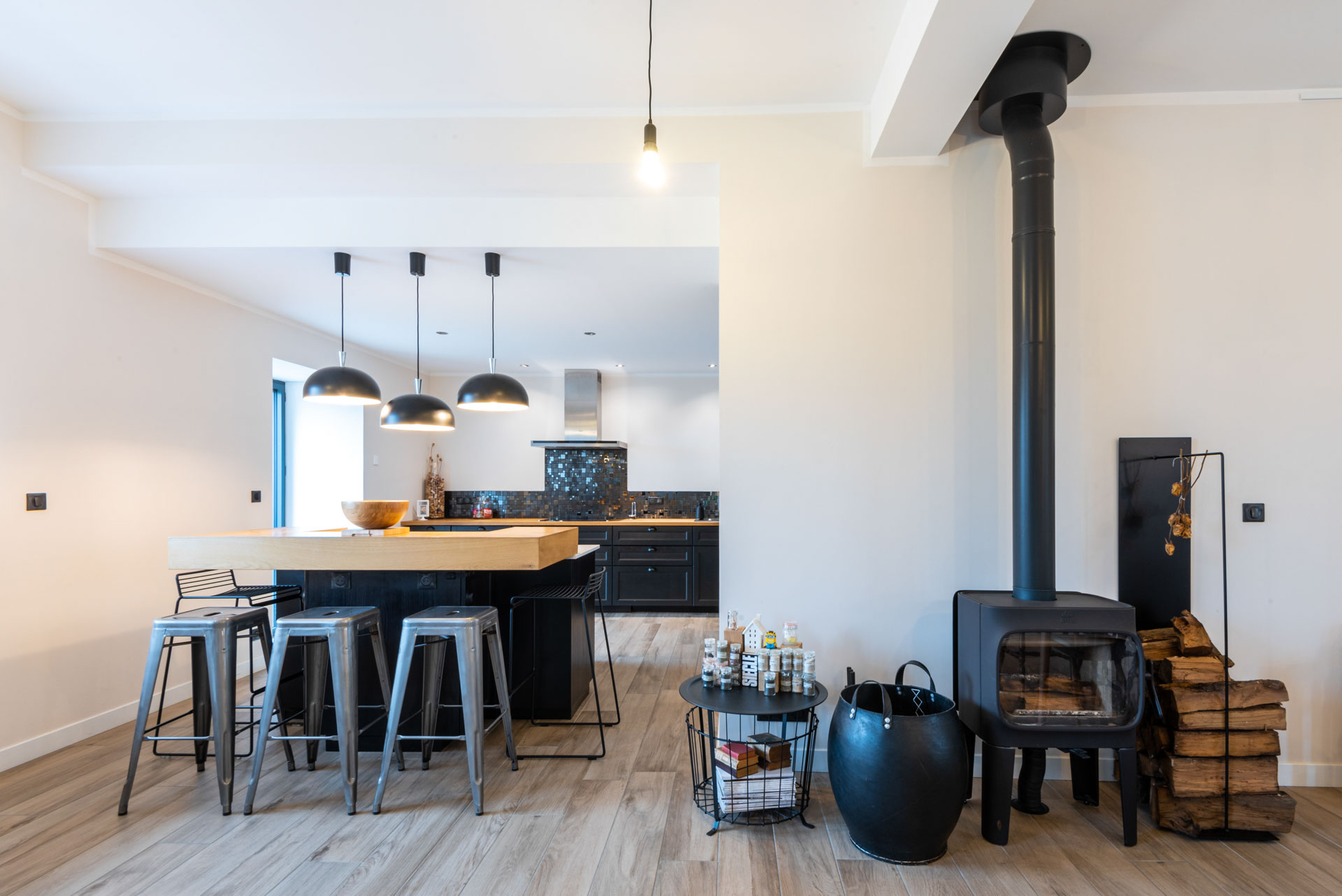 photo d'architecture d'intérieur présentant la maison Bomais