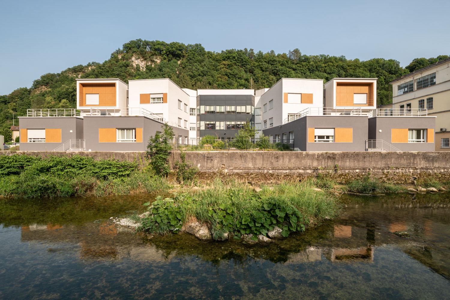 Photographie d'architecture de l'EHPAD de Saint Rambert en Bugey