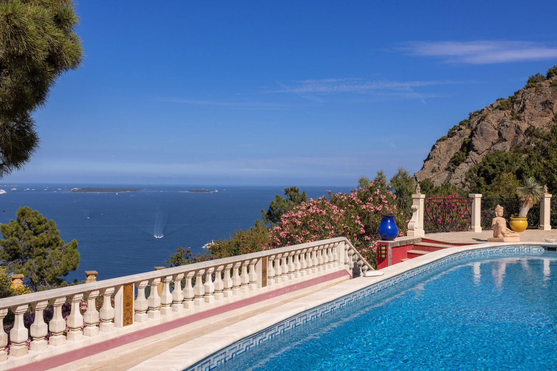 Photographie d'architecture d'une villa sur la côte d'azur