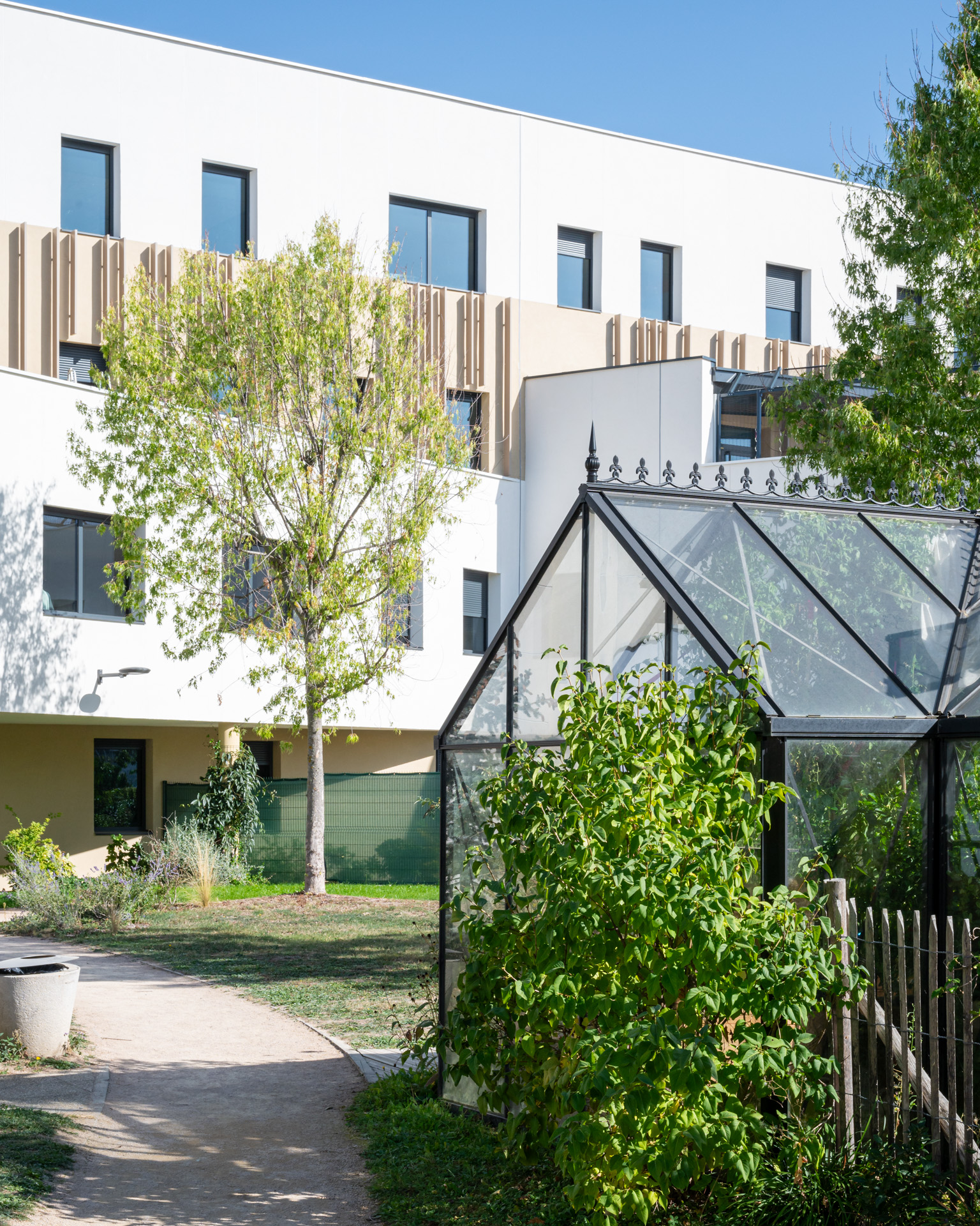 Photo d'architecture de l'EHPAD du CHU de Saint-Etienne