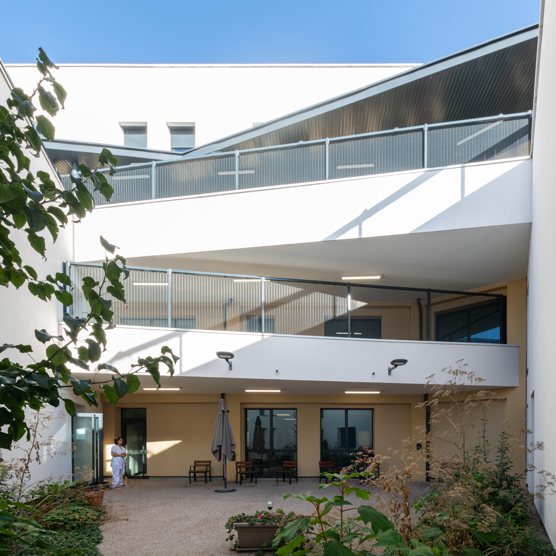 Photo d'architecture de l'EHPAD du CHU de Saint-Etienne