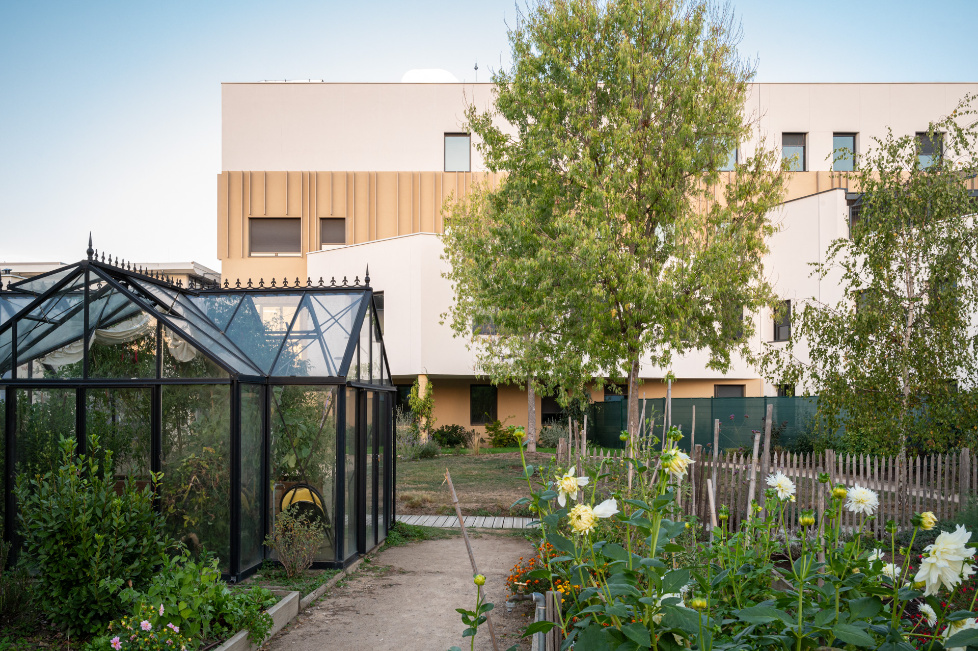 Photo d'architecture de l'EHPAD du CHU de Saint-Etienne