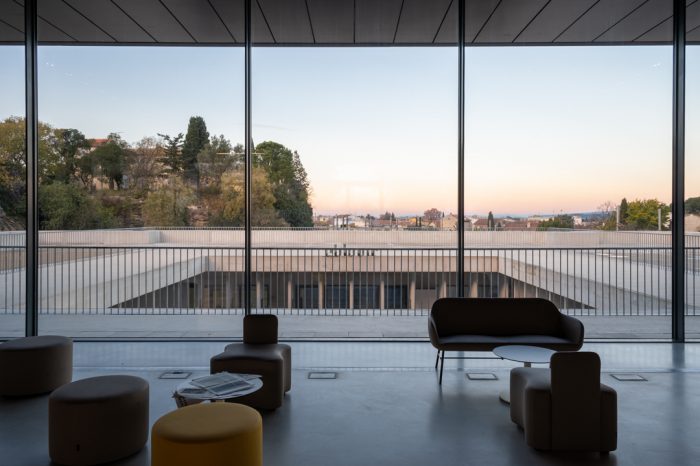 Photographie du hall de l'ENSP